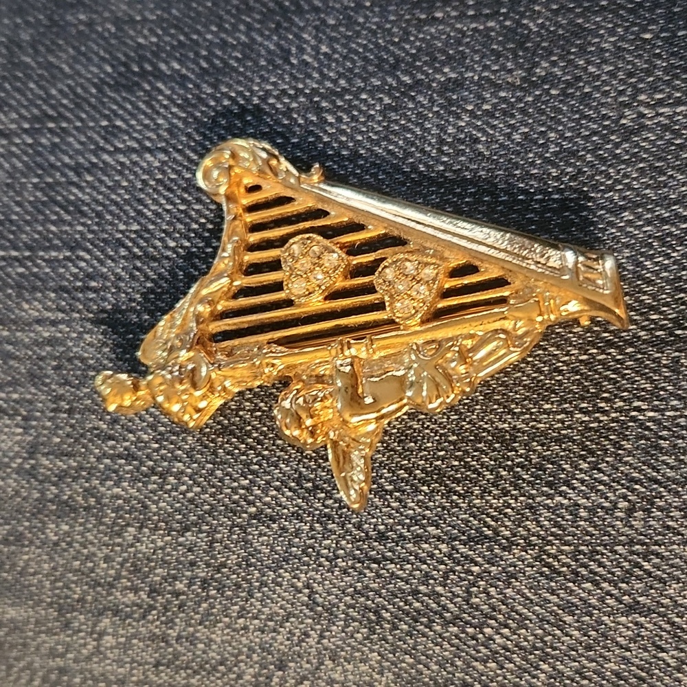 Harp with Angel